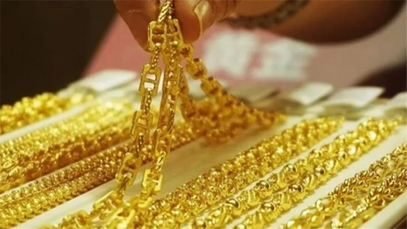 الذهب في مصر اليوم: هل توقفت موجة الهبوط؟