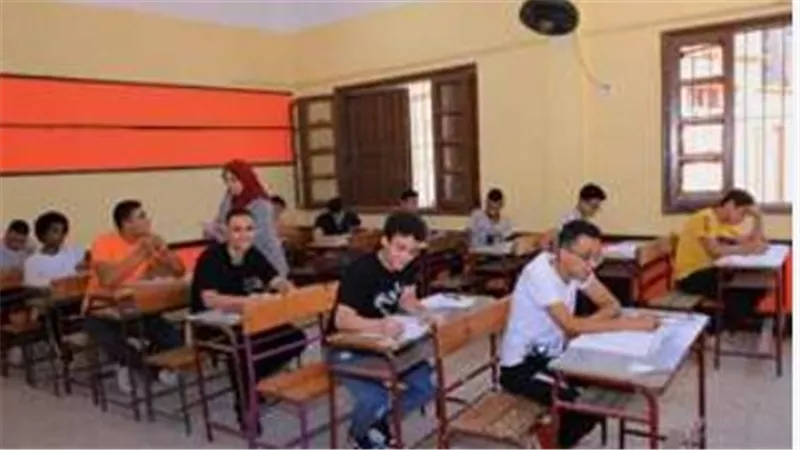 كواليس بدء امتحانات الثانوية العامة: نفي رسمي لتسريبات المواد غير المضافة