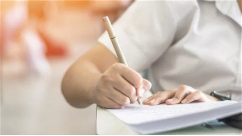 دليلك الشامل للأدعية قبل وأثناء وبعد الامتحان: رحلة الثقة بالله والنجاح
