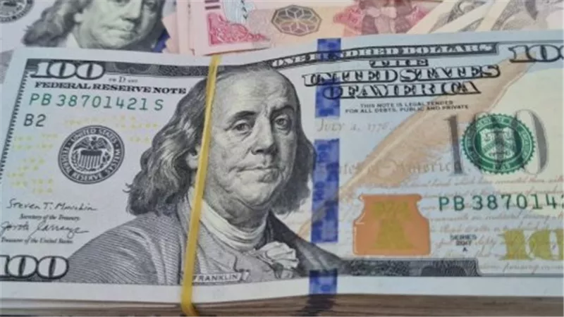 تفاصيل أسعار الدولار في بنك الإسكندرية وبنك القاهرة اليوم