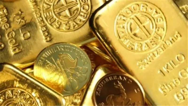 الذهب ملاذ آمن رغم التوقعات المتضاربة: نظرة على أسعار الذهب المحلية