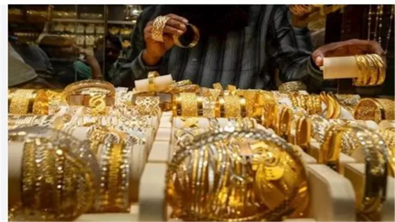 تحليل أداء الذهب في مصر: ارتباط الأسعار بالأوقية العالمية والدولار