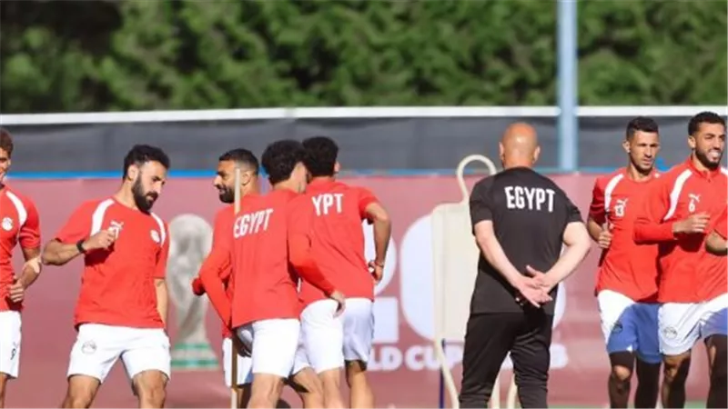 موقف نجمي المنتخب من لقاء إيران: هل يلحق حمدي فتحي بقمة الحسم المونديالية؟