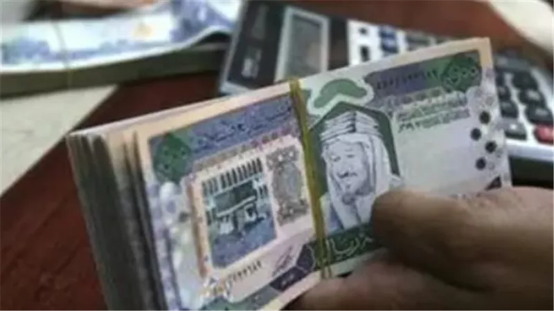 تقرير يومي لأسعار الصرف: الريال السعودي يواصل تعاملاته في الأسواق المصرية