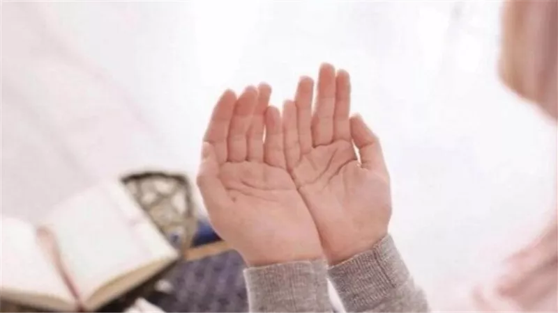 فضل الذكر في الصباح: أذكار مكتوبة لراحة البال وزيادة الرزق