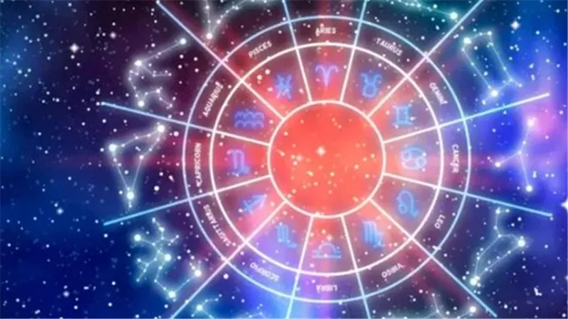 حظك اليوم وتوقعات الفلك: نصائح ونجاحا تنتظر مواليد الأبراج المختلفة