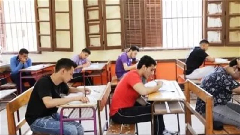 ماراثون الثانوية الأزهرية: بدء امتحانات القسم العلمي وسط تأهب قطاع المعاهد