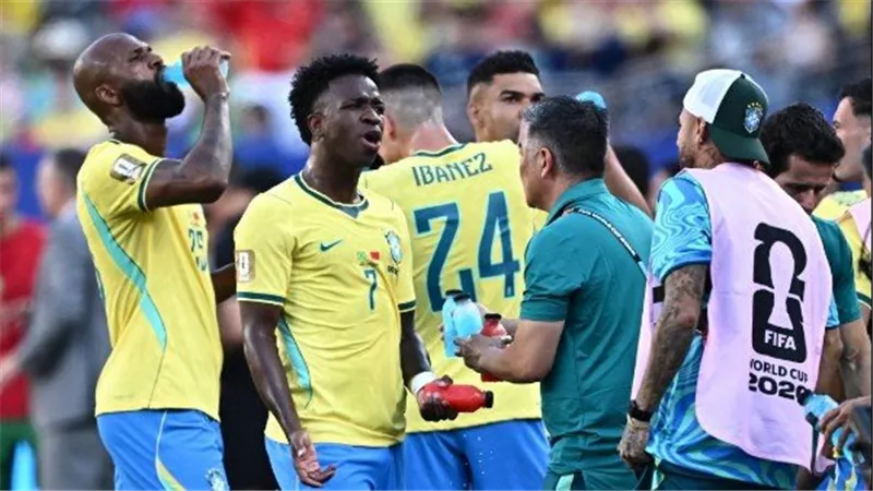 رجل مباراة البرازيل واسكتلندا في كأس العالم