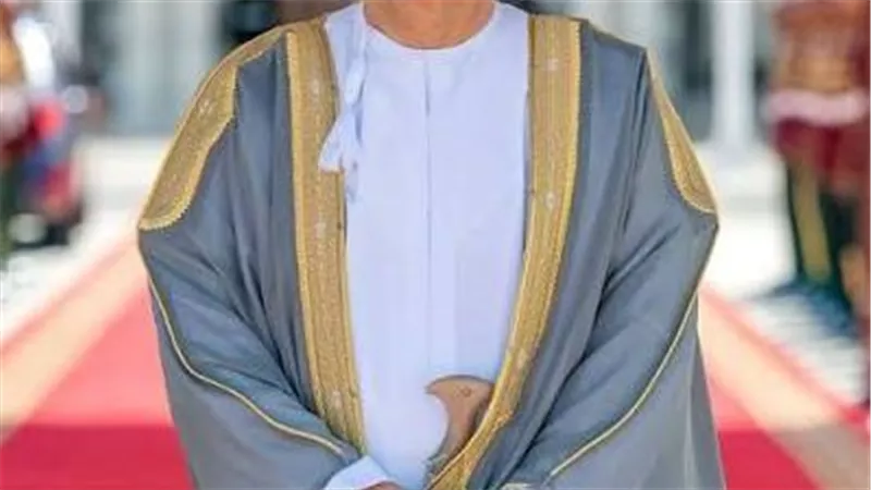 سلطان عُمان يزور فرنسا غدا ويلتقى ماكرون في الإليزيه