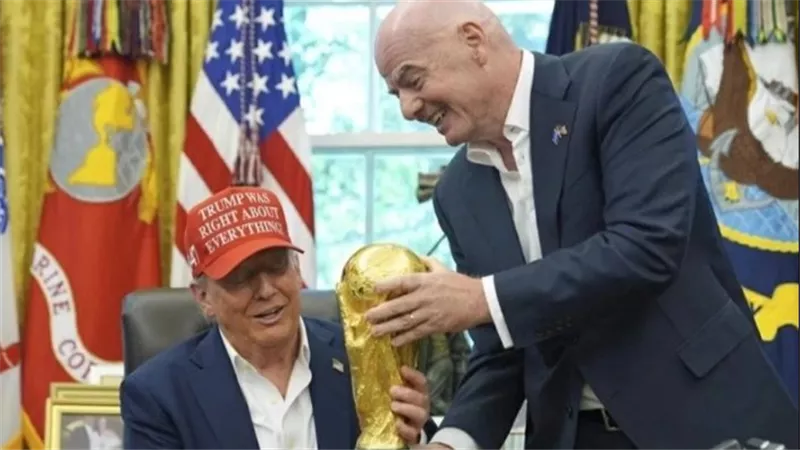 إنفانتينو: ترامب سيسلم الكأس لبطل المونديال