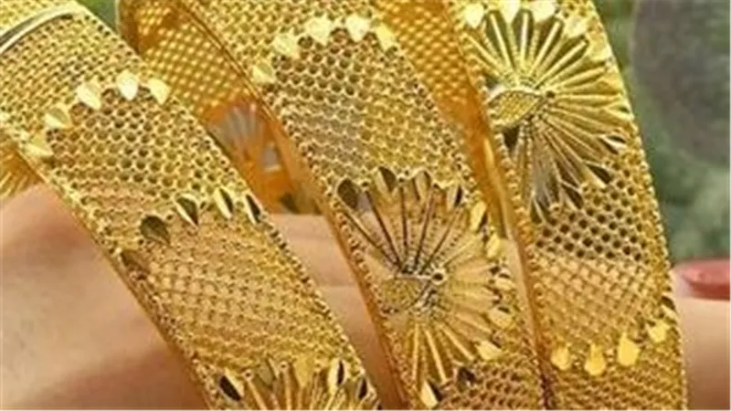 العوامل المؤثرة على سوق الذهب. عيار 21 بكام اليوم؟