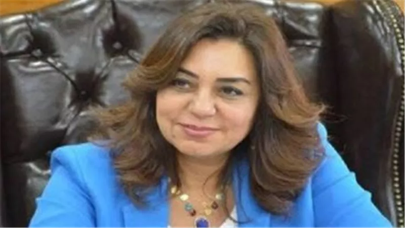 إجراءات عاجلة في أسيوط: التنمية المحلية تتدخل لإزالة الأدوار الخطرة بعقار مائل حفاظًا على الأرواح