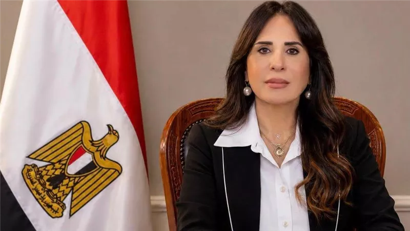وزيرة الإسكان: الالتزام بالجداول الزمنية أولوية لإنجاز مشروعات حياة كريمة