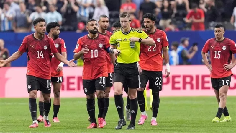 محمد أبو تريكة: مصر تلعب ضد ميسي وفيفا والتحكيم.. وتعرضنا للظلم