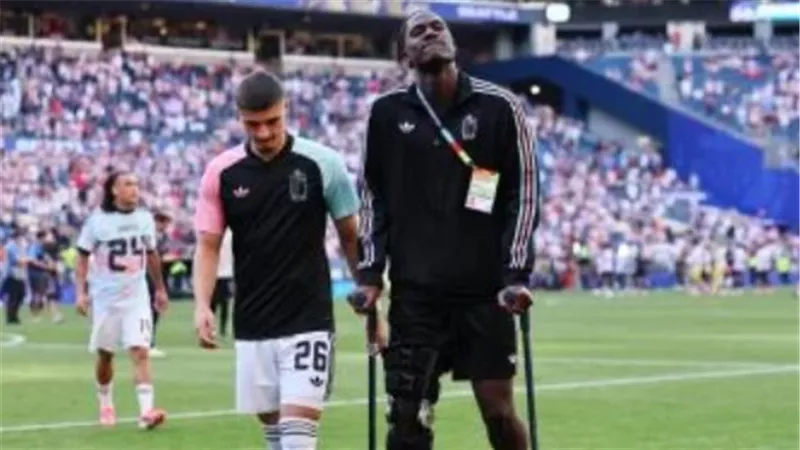 الرباط الصليبي ينهي مسيرة أونانا نجم منتخب بلجيكا في كأس العالم