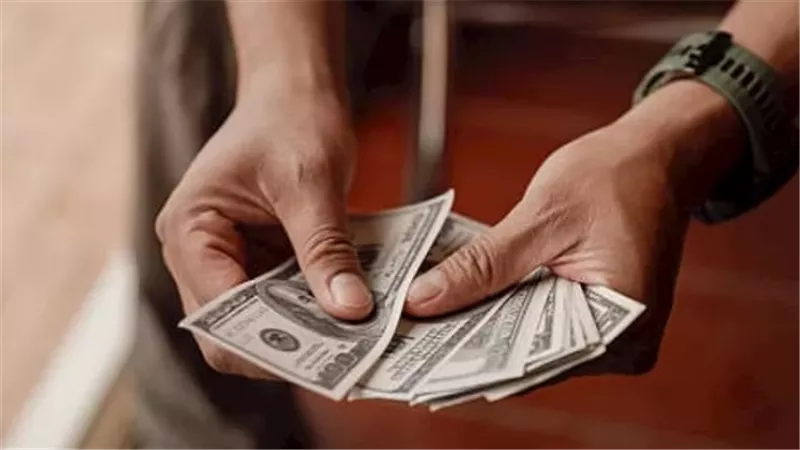تحركات الدولار في البنوك الحكومية والتجارية.. بكام الدولار اليوم؟