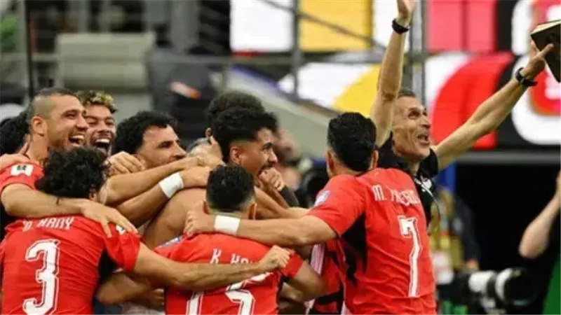 تامر أمين: كرهتونا في ميسي.. رئيس الفيفا كأنه جاله خبر وفاة بعد هدف مصر