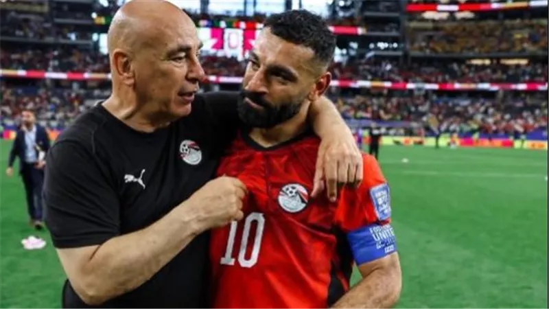 أسامة كمال: مصر خرجت من كأس العالم بشرف.. والفيفا خرج بفضيحة