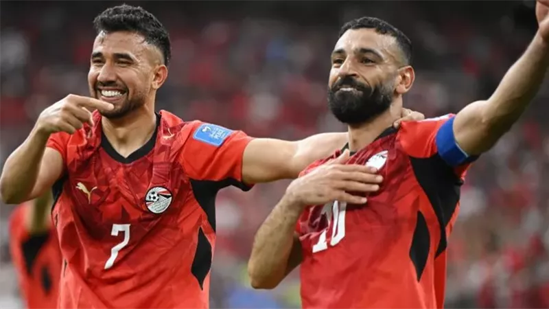 هل يتجه الأهلي إلى 