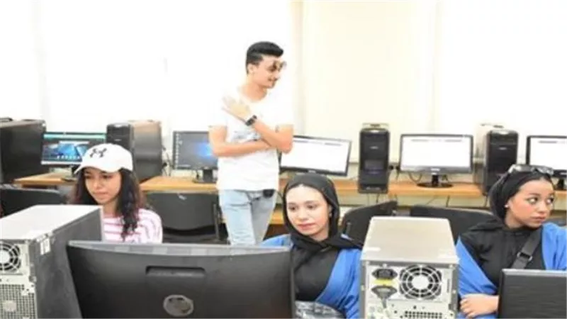 وزارة التعليم تفتح باب التقديم للصف الأول الثانوي للعام الدراسي الجديد