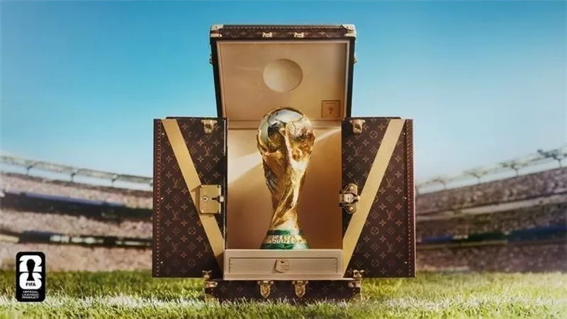 كأس العالم ترتدي حلة أنيقة وفاخرة من 