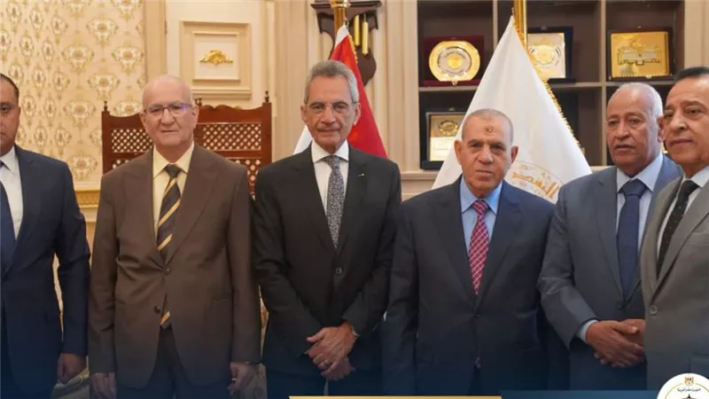 وزير شئون المجالس النيابية يهنىء رئيس محكمة النقض بتوليه مهام منصبه الرفيع