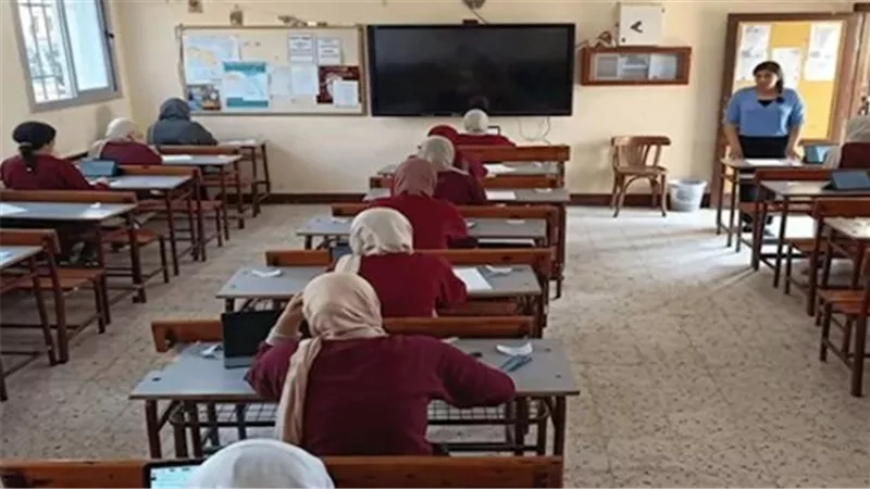 انطلاق امتحانات الثانوية العامة في الأحياء والإحصاء والرياضيات... إجراءات حازمة لضبط اللجان