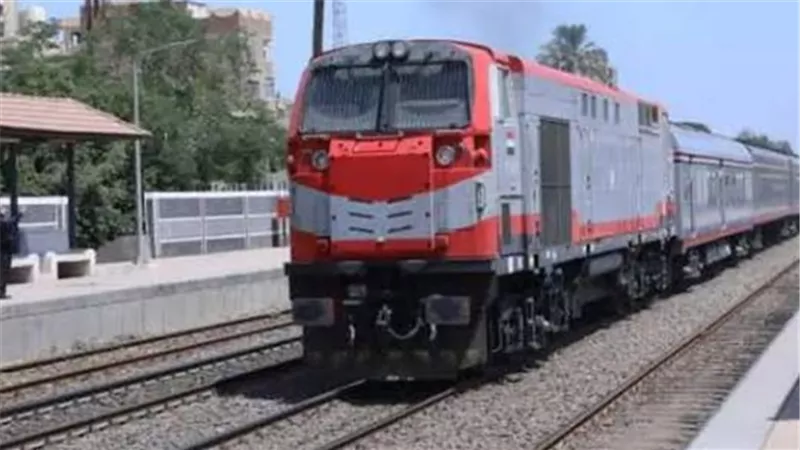 دليلك الشامل لرحلات القطارات: القاهرة، الإسكندرية، والصعيد