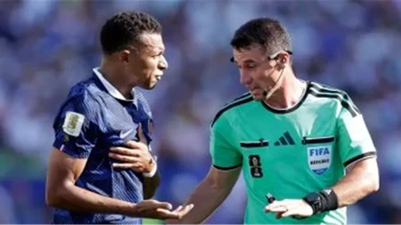 الـVAR فى قفص الاتهام... مصر وإنجلترا تكشفان كوارث حكام كأس العالم