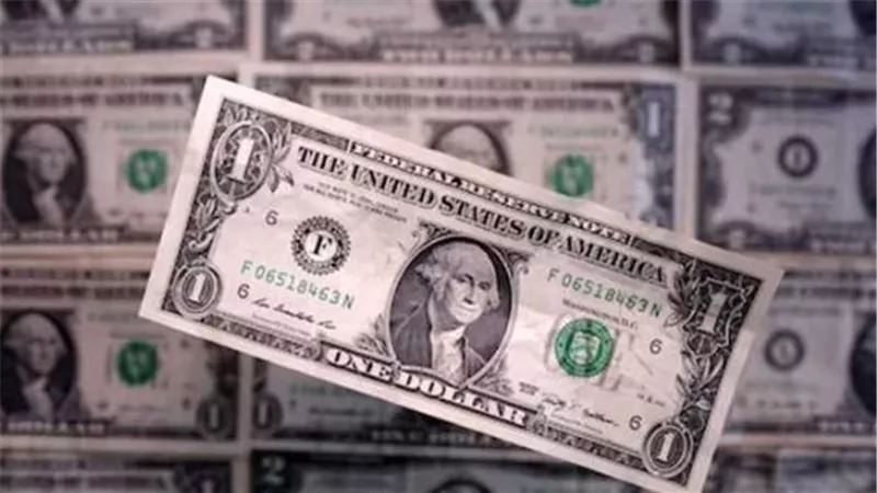 الدليل الشامل لأسعار بيع وشراء الدولار الأمريكي في القطاع المصرفي المصري اليوم