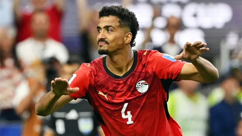كوبري إلى الأهلي؟ وكيل حسام عبد المجيد مدافع مصر يحسم الجدل