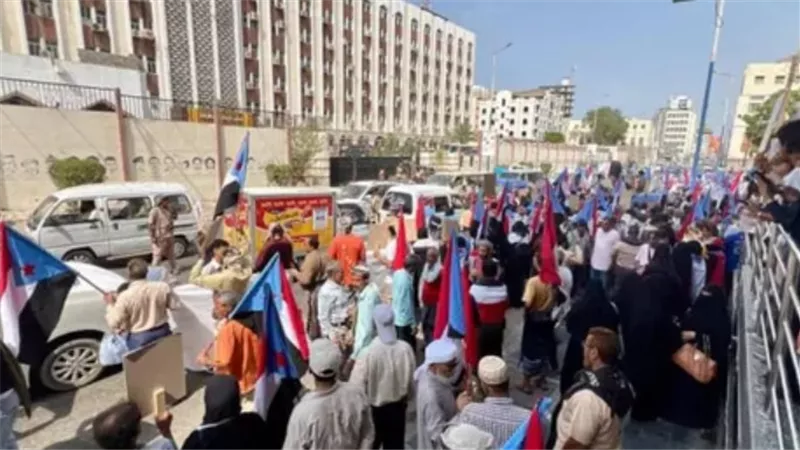 تصعيد شعبي متواصل في الجنوب العربي.. حشود جماهيرية تؤكد التمسك بخيار تقرير المصير