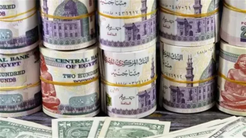 الجنيه المصري يستعيد قوته.. والدولار يفقد 90 قرشًا في البنوك