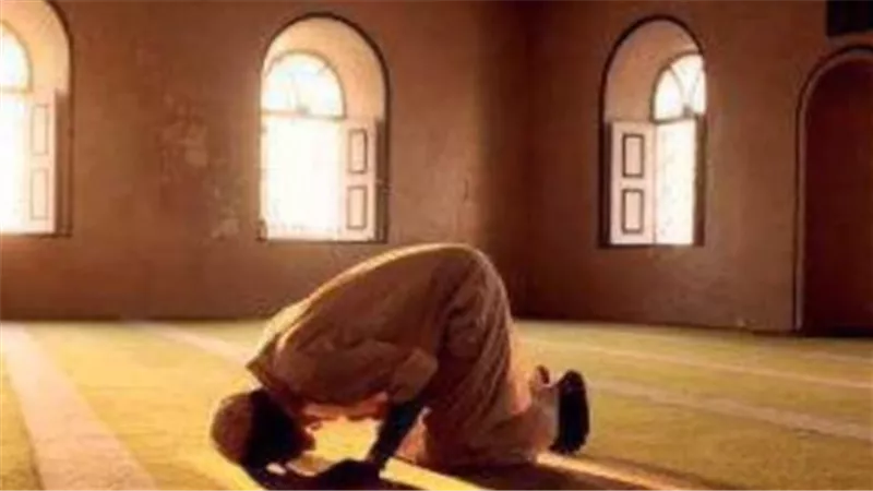 اعرف مواقيت الصلاة اليوم في مصر.. مواعيد الصلوات الخمس بالتوقيت الرسمي