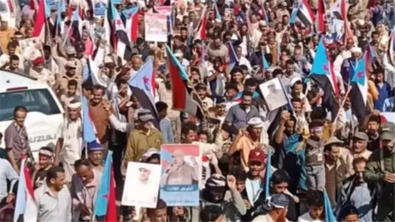 الاصطفاف الجنوبي خلف اللواء عيدروس الزُبيدي: ضرورة استراتيجية لحماية المسار الوطني واستعادة الدولة