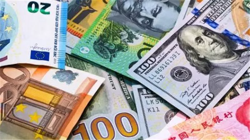 سعر الدولار واليورو والدينار الكويتي اليوم في البنوك المصرية