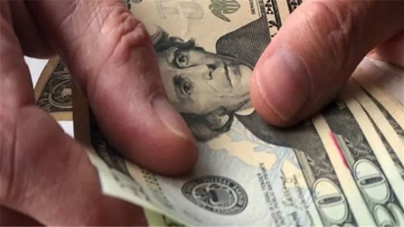 استقرار سعر الدولار اليوم وسط هدوء سوق الصرف وترقب الأسواق للتطورات العالمية
