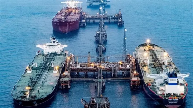  العراق يصدر 30 مليون برميل نفط خلال شهر عبر مضيق هرمز 