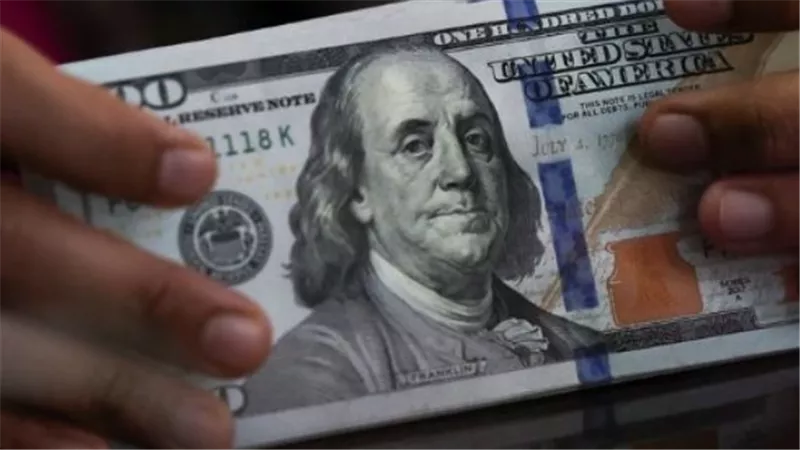 سعر الدولار مقابل الجنيه.. تعرف على أسعار الشراء والبيع في البنوك