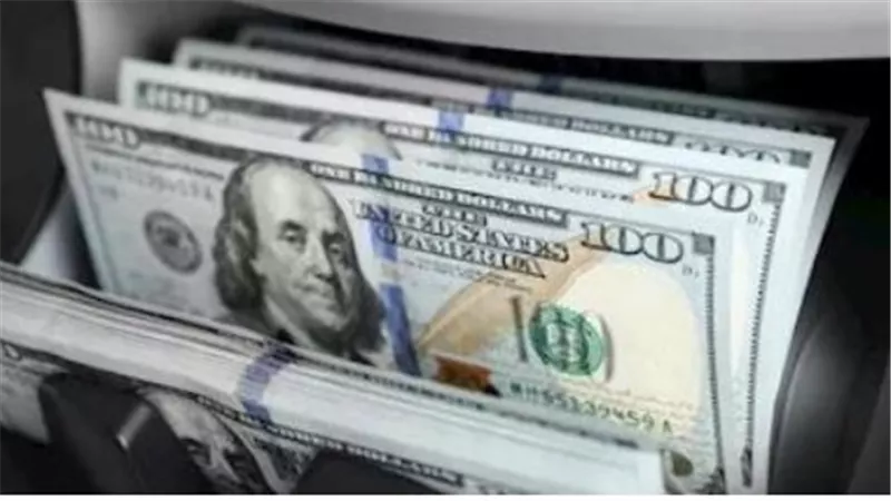 الدولار مقابل الجنيه اليوم.. استقرار الأسعار وترقب لتحركات السوق