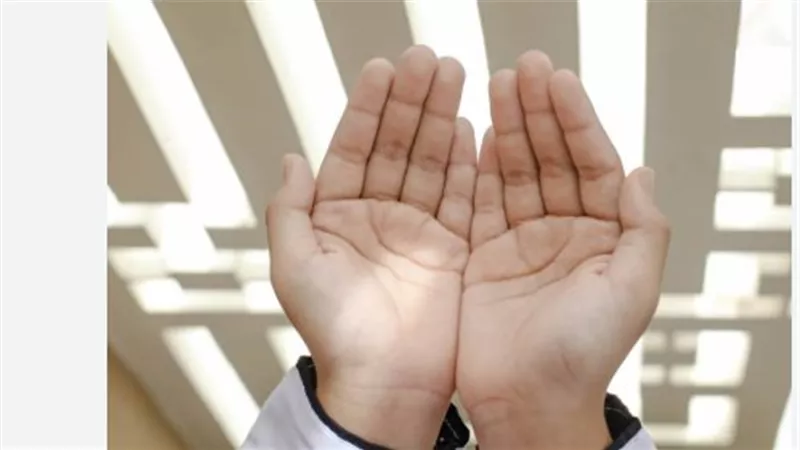 دعاء صباح اليوم.. اللهم اجعل يومنا نورًا وبركة وسعادة