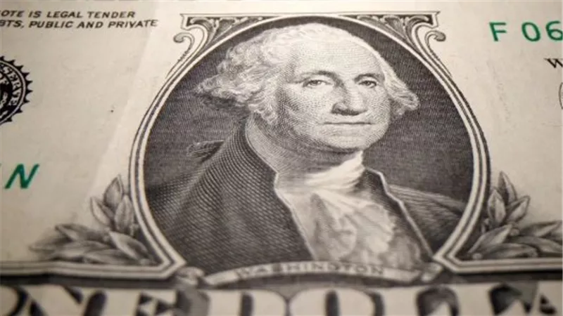 تحديث سعر الدولار اليوم.. تعرف على أسعار الشراء والبيع في البنوك
