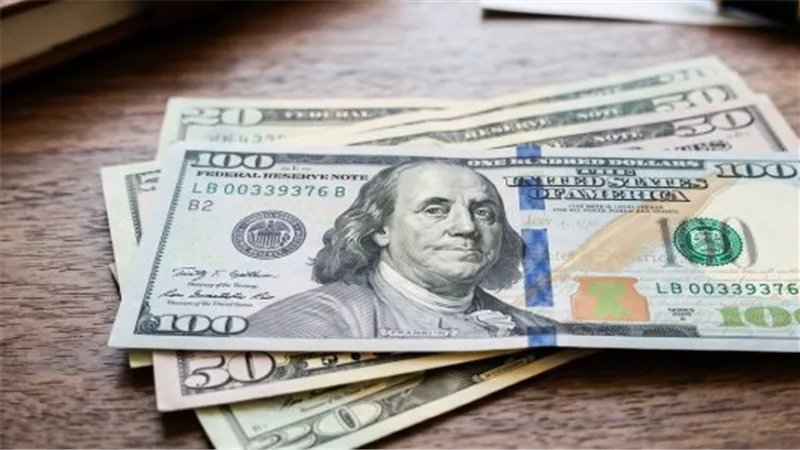 استقرار سعر الدولار اليوم.. الأخضر يسجل 50.17 جنيه في البنك الأهلي