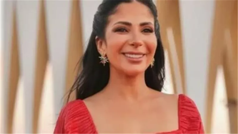 موعد عرض مسلسل «طالع نازل».. منى زكي في تجربة جديدة على شاهد