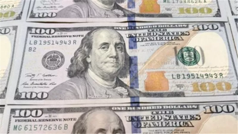 سعر الدولار اليوم.. استقرار العملة الأمريكية أمام الجنيه