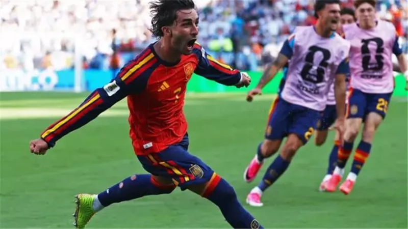برشلونة يعلن انتقال فيران توريس إلى باريس سان جيرمان