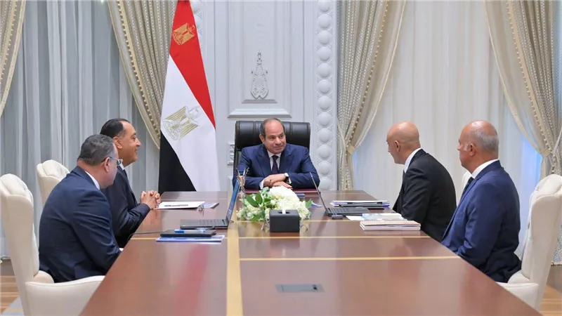 الرئيس السيسي يتابع استعدادات العام الدراسي الجديد وتطوير البكالوريا والجامعات