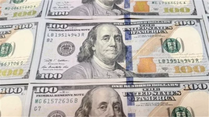 الدولار يفاجئ المتعاملين.. سعر الشراء يصل لـ50.48 جنيه والبيع 50.58 جنيه