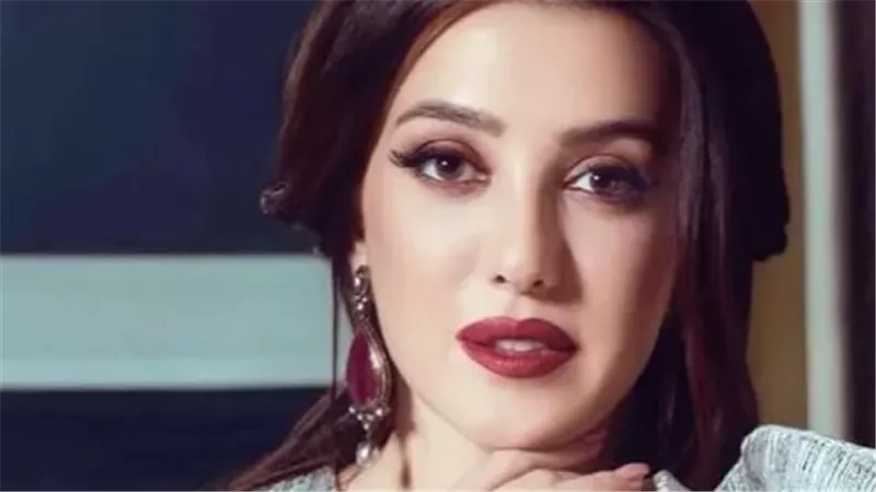 كندة علوش تخطف الأنظار بعودتها الفنية.. تفاصيل مشاركتها في «الست لما» و«حتة مني»