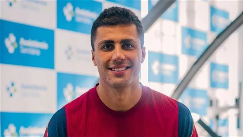 بويول يشيد بصفقة رودري: أحد أفضل لاعبي الوسط في العالم